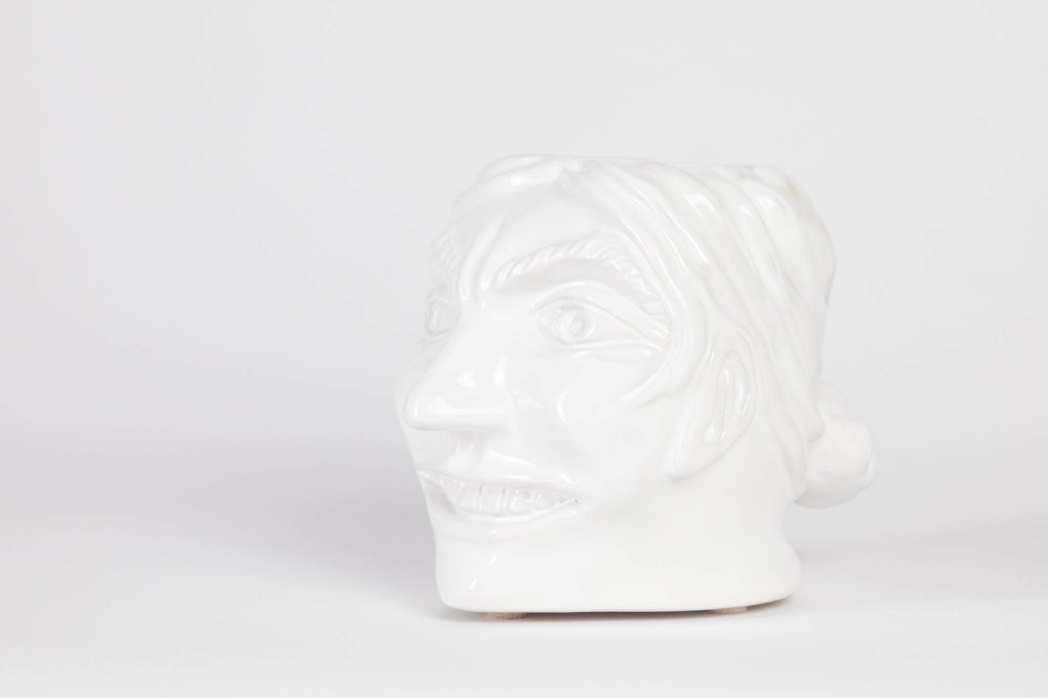 A head vase (white)